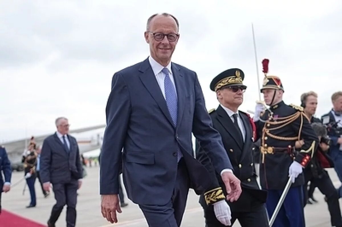    Сенатор Карасин оценил вероятность визита Мерца в Москву на 9 мая