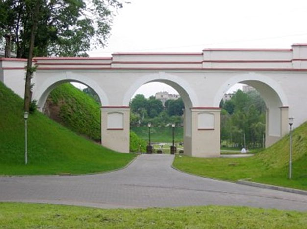 Фото 2. Мост к Гродненскому старому замку современное состояние.