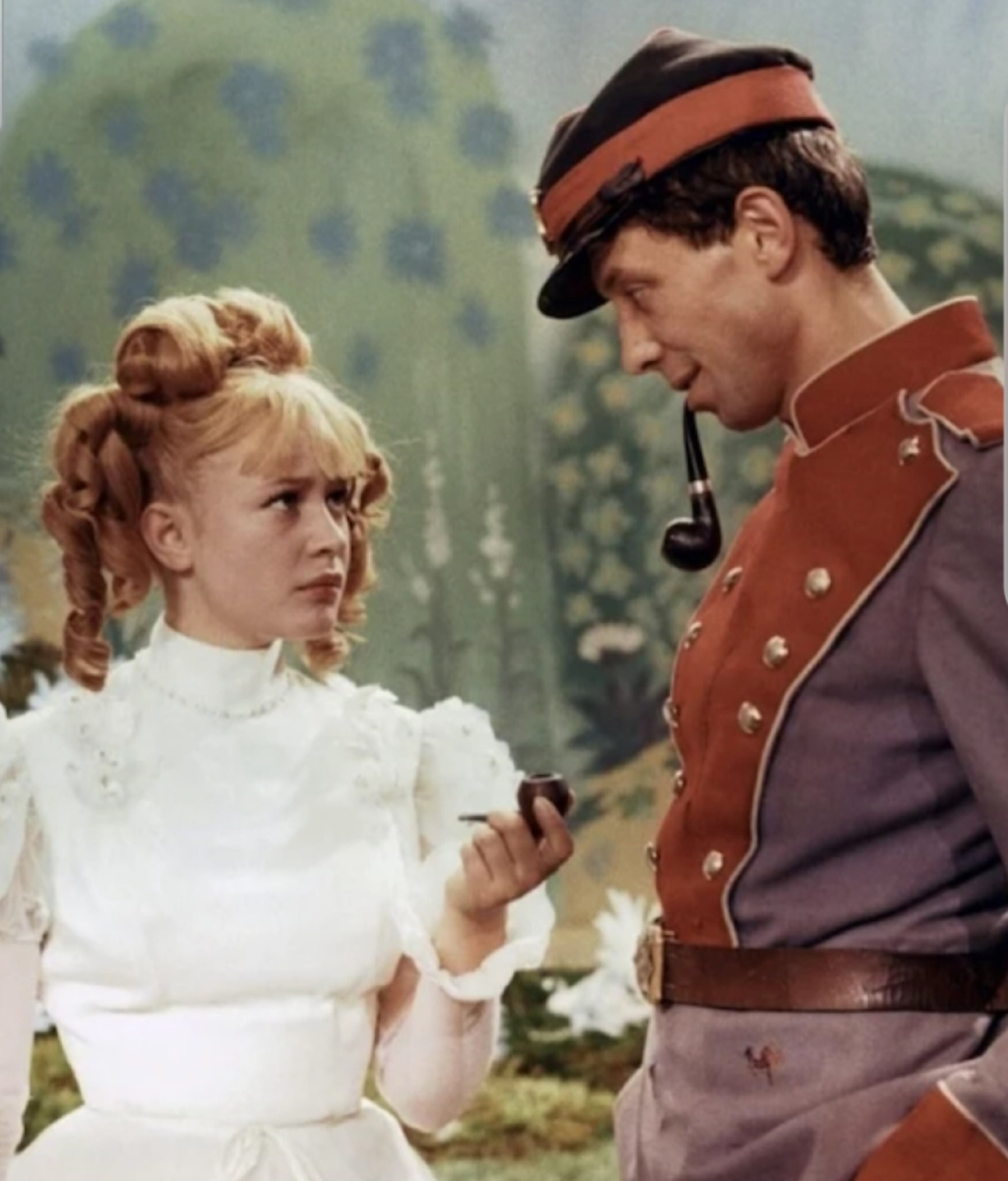 Кадр из фильма "Старая, старая сказка".