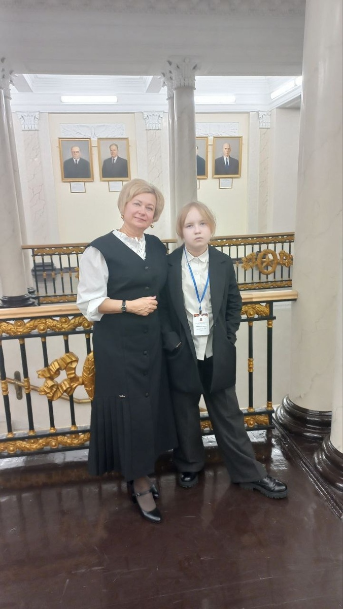 Галина Ятина и Злата Никитина.