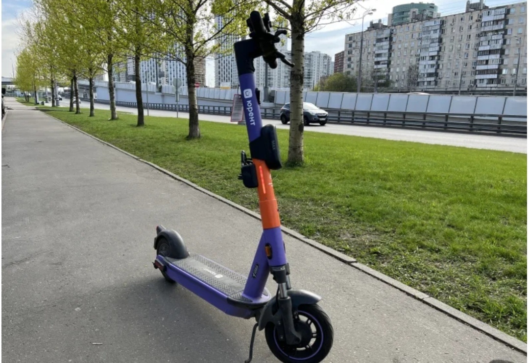 Самокат Юрент отключился во время поездки сам, знакомо?