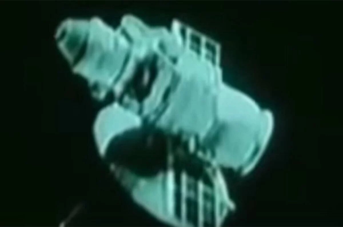    Учёные внимательно следят за этим аппаратом, который должен сойти с орбиты в промежутке между 8 и 11 мая.