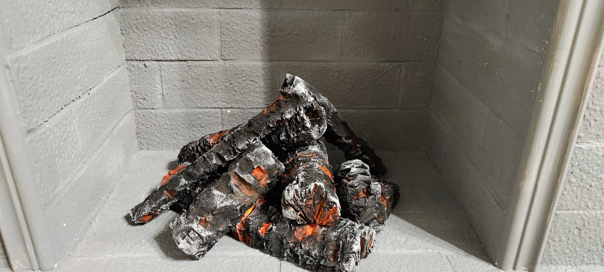 Декораивные угли из пенополистирола