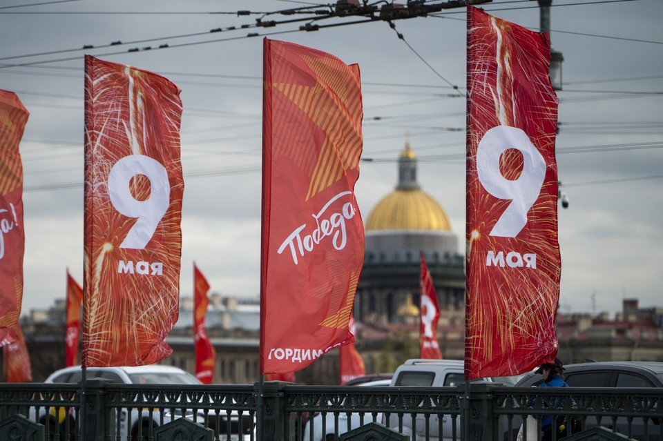    К празднику театры и музеи города подготовили множество выставок, концертов и спектаклей. Юлия ПЫХАЛОВА