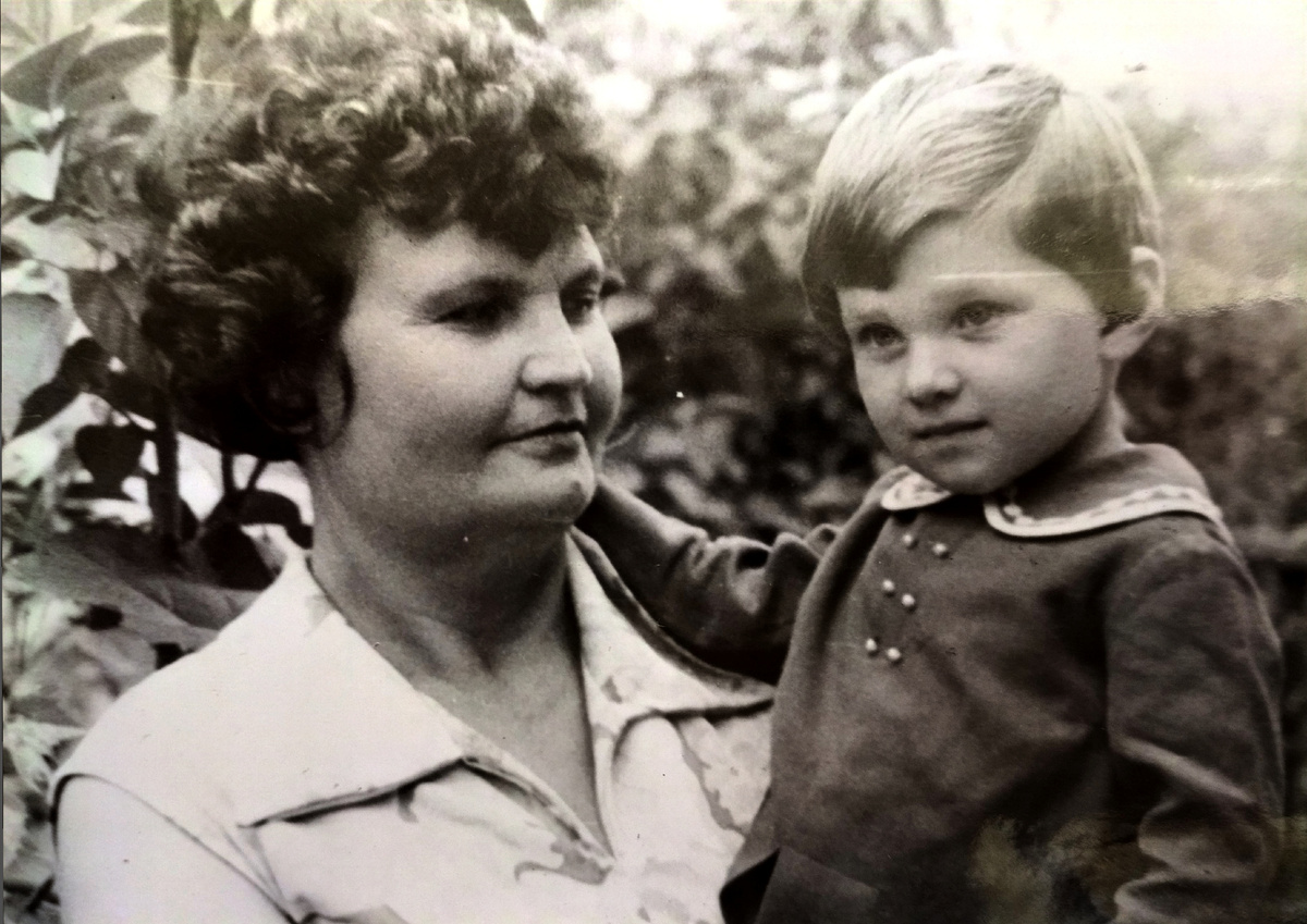 Моя бабушка Кузнецова Павлина Петровна и я