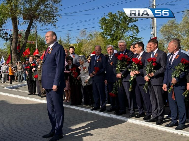    80 лет Победе. В Оренбурге возложили цветы к мемориалам Белов Михаил Александрович