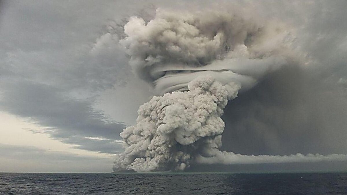 Источник: https://de.nachrichten.yahoo.com/tonga-vulkanausbruch-viel-stärker-hiroshima-061843886.html 