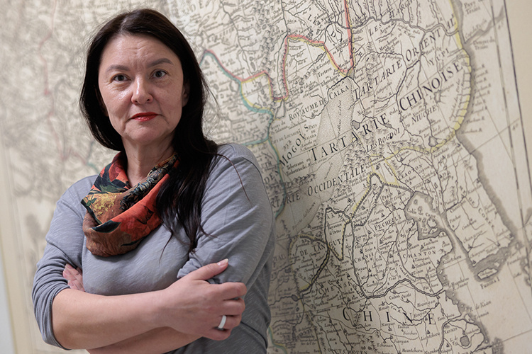    Ильнара Ханипова: «Мусульмане, как и все народы нашей страны, шли добровольцами на фронт, активно включились в движение помощи фронту, собирали средства в фонд обороны под лозунгом «Все для фронта! Все для Победы!».   
Фото: Сергей Елагин