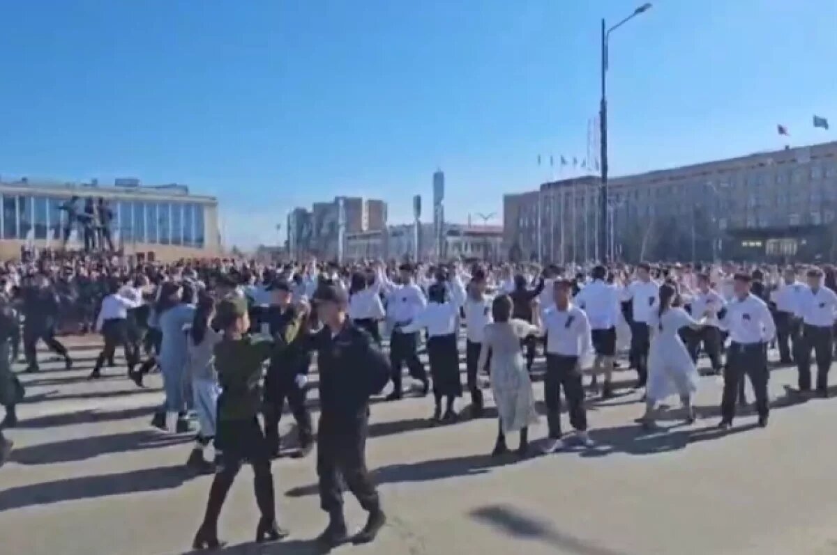    Появилось видео красивого вальса в Якутске