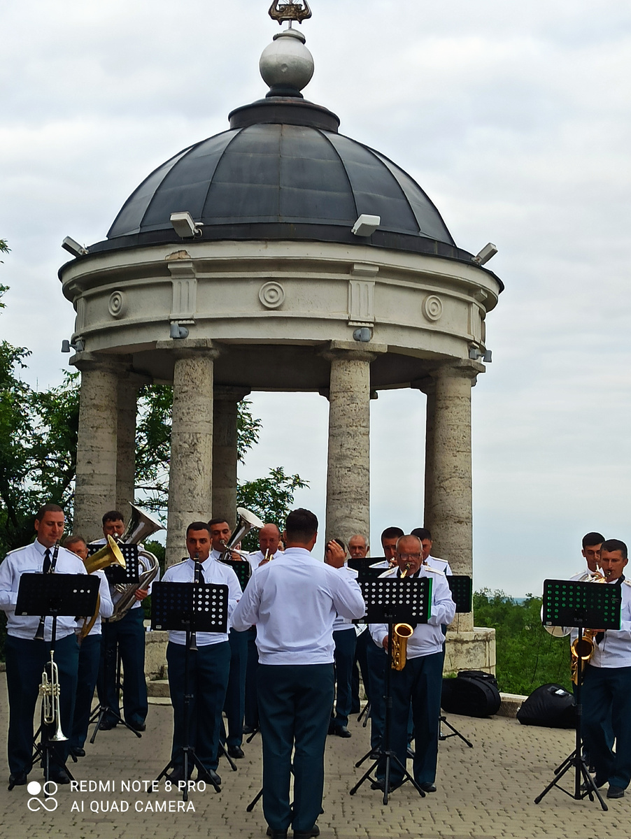 Концерт военного оркестра в Пятигорске