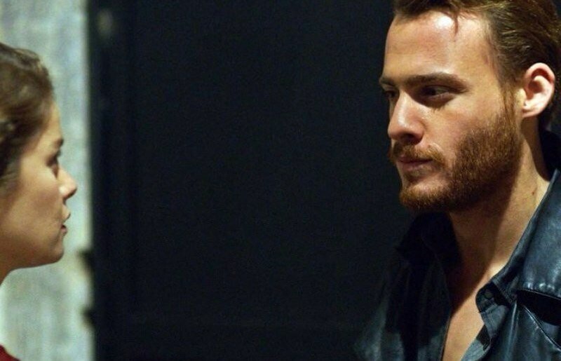 Кадр из фильма "Дело чести" Кюбра и Йигит