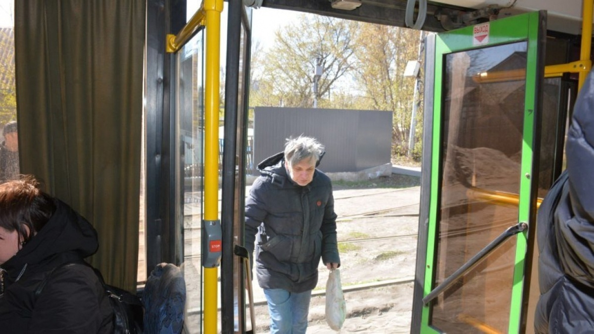    Инцидент в автобусе Саратов-Энгельс: пассажиров удивил новый «сервис»Новости Саратова и области – Сетевое издание «Репортер64»