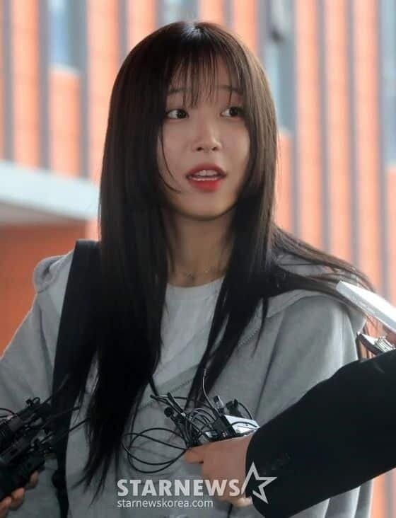    Ким Хе Джин = Мукбанг-ютубер Tzuyang (настоящее имя Пак Чон Вон) 8-го числа утром прибыла в полицейский участок Каннам-гу в Сеуле для дачи показаний в качестве заявителя по делу о подаче иска против представителя Garosero Research Institute Ким Се Ый и ответила на вопросы репортеров. 2025.05.08. jini@newsis.com / Фото = Ким Хе Джин