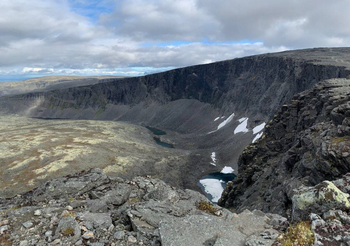 Вид на один из цирков.
