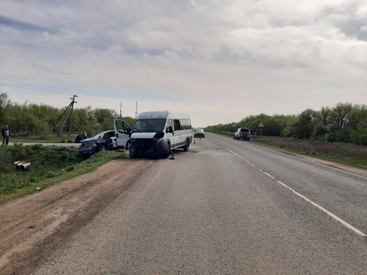     Под Оренбургом пассажирский микроавтобус врезался в легковушку Оренбуржье
📷    Под Оренбургом пассажирский микроавтобус врезался в легковушку Оренбуржье
