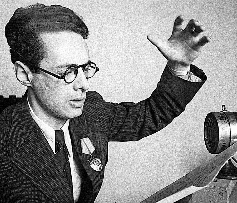 «Когда наступит Победа?» — «Когда объявит Левитан…». Юрий Борисович Левитан, бессменный голос Совинформбюро. Голос Победы, враг Гитлера номер 1. Источник: almay.ru