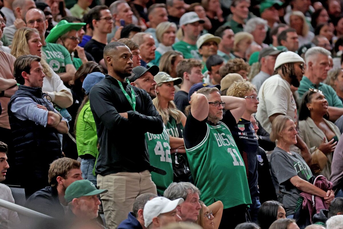 источник: https://www.championat.com/basketball/article-6004320-plej-off-nba-2025-boston-seltiks-nyu-jork-niks-90-91-rezultat-matcha-ot-8-maya-nyu-jork-lidiruet-v-serii-so-schyotom-2-0.html