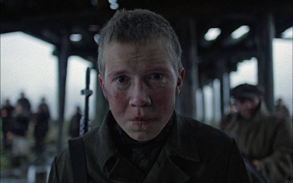 кадр из фильма «Иди и смотри»