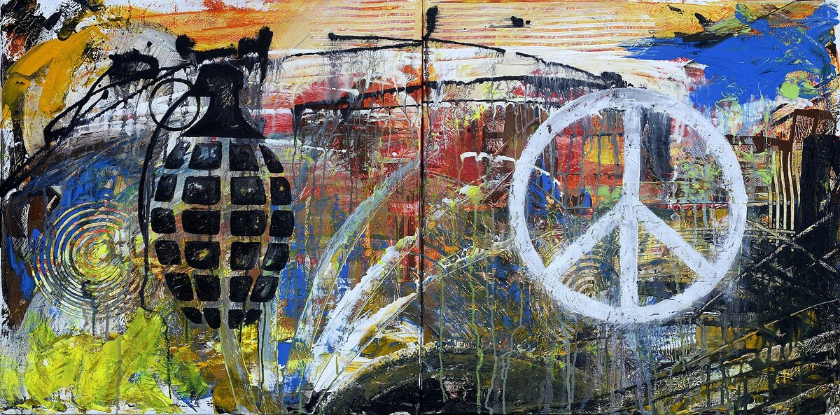 "Убиваю еще один день
Чтоб не больно и чтоб не дыша
У меня есть только тень
И моя больная душа"(с) Фото: Staff Sgt. Jamal Sutte - War and peace / dvidshub.net 