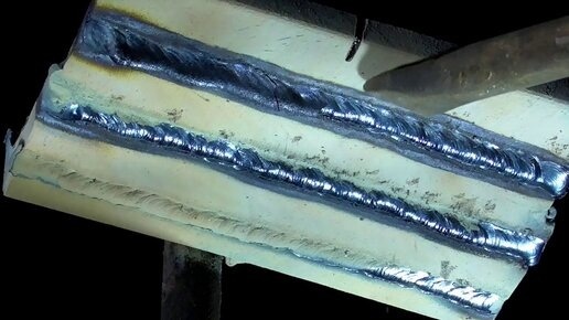 Потолочное положение электродом. Расплавленный металл срывается вниз и сварка не получается. Новичок не знает одной хитрости