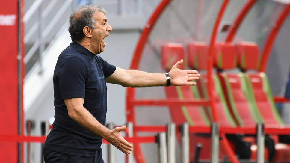 Тренер ФК «Рубин» занял последнее место в списке лучших тренеров апреля в РПЛ.📷Фото: Артемий Шуматов / Коммерсантъ