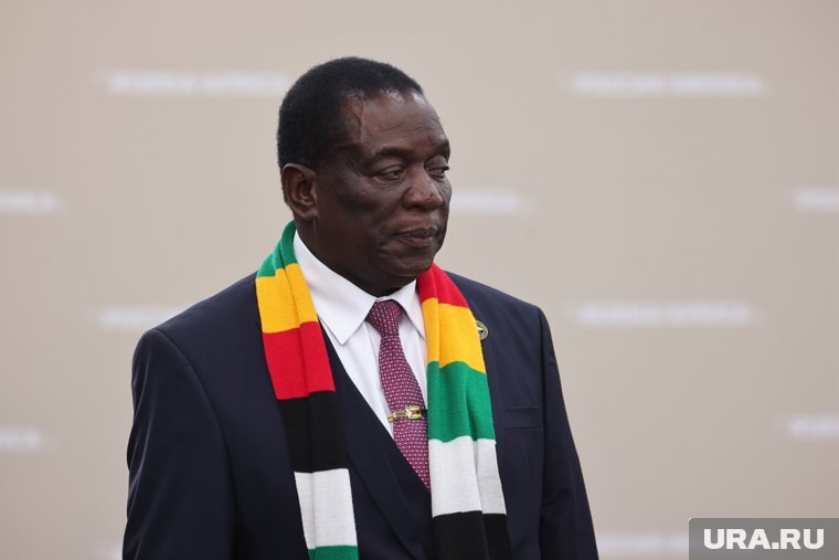    Борт президента Зимбабве приземлился в одном из столичных аэропортов