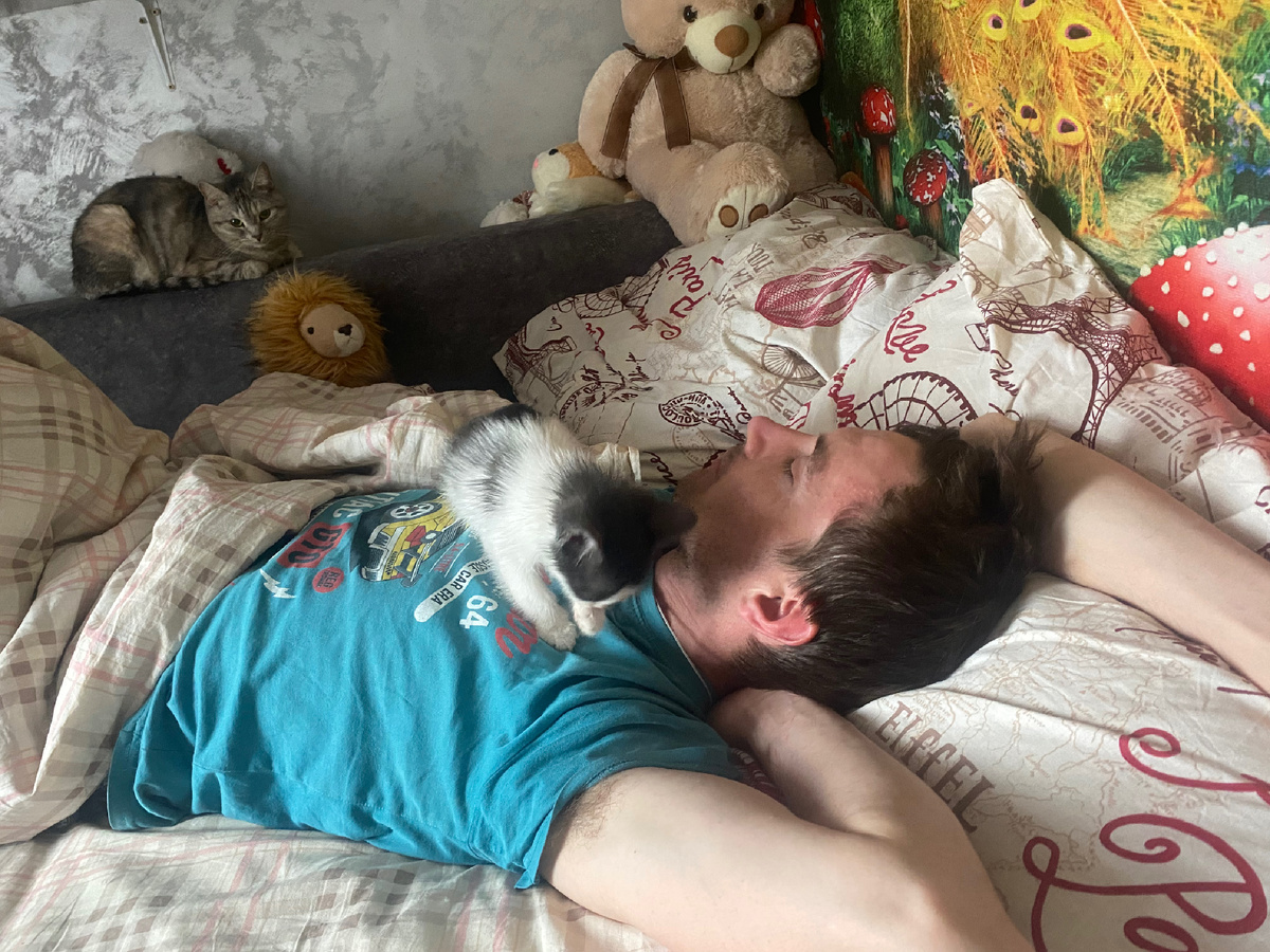 теперь тут спит царь 👑 