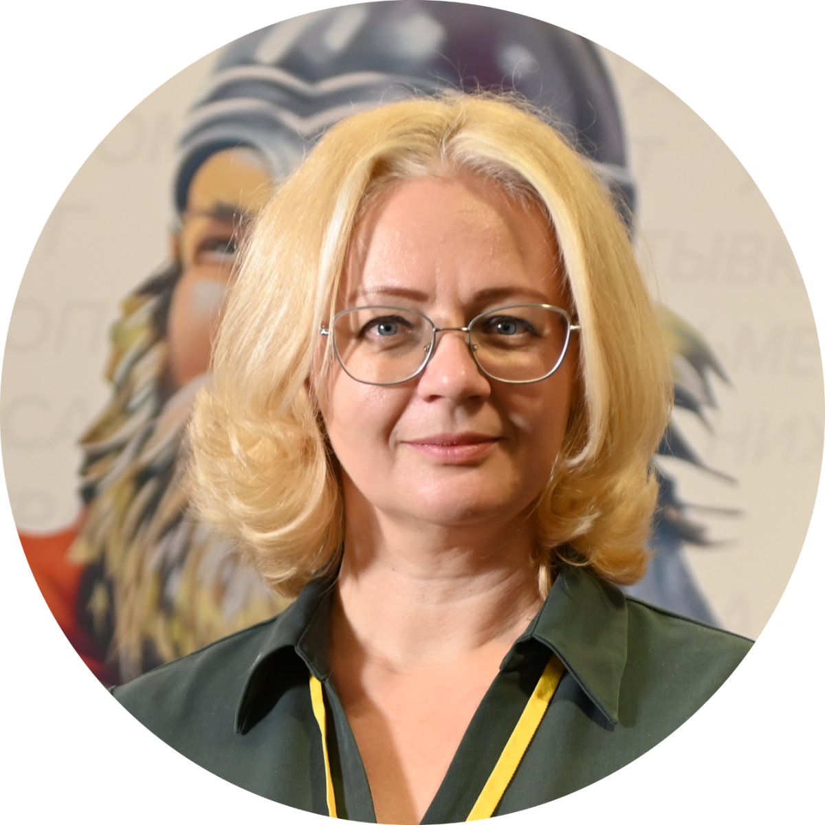 – Ответственность за содержание кладбищ лежит на администрации населенного пункта. В том числе в обязанности входит уход за зелеными насаждениями на всей территории захоронения, их полив и контроль за состоянием. Если недосмотрели и сухостой повредил имущество – должны компенсировать ущерб собственникам. В нашем случае с претензией нужно обратиться в администрацию Козинского сельского поселения. А при получении отказа – жаловаться в прокуратуру или в суд, – пояснила руководитель Центра Яна Яночкина.