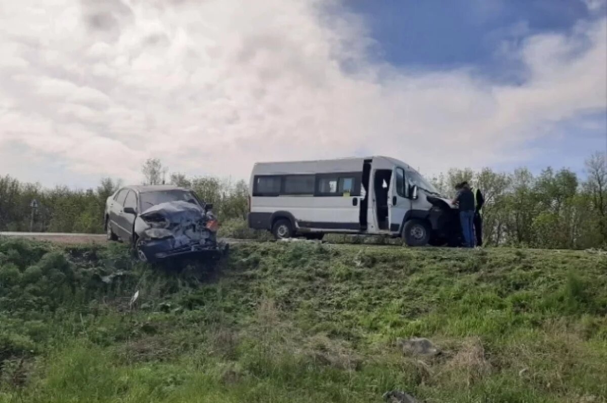    8 человек в Оренбуржье пострадали в аварии с микроавтобусом