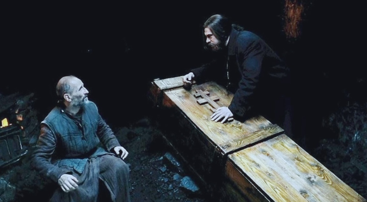 Пётр Мамонов в роли отца Анатолия в кинофильме «Остров» (2006 г., режиссёр П. Лунгин).