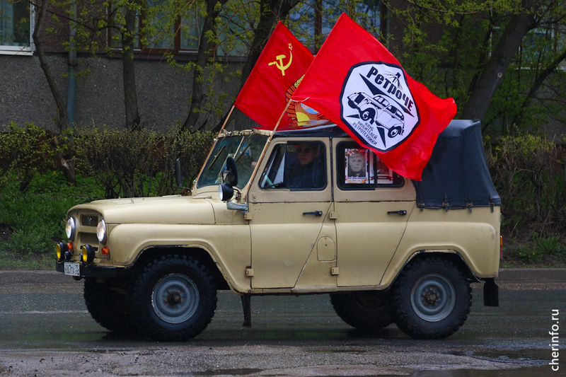    Автопробег "Бессмертный автобат" стартовал от парковки у храма Афанасия и Феодосия.