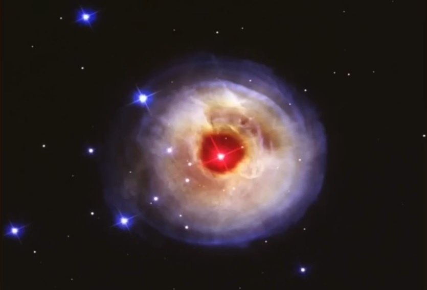 При вспышке новой звезда выбрасывает облака пыли (фото: Дуглас Вогт)