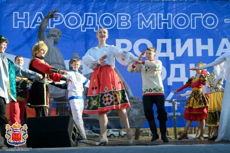    9 Мая оренбуржцев приглашают на праздничный концерт «Победа многонациональная» Белов Михаил Александрович