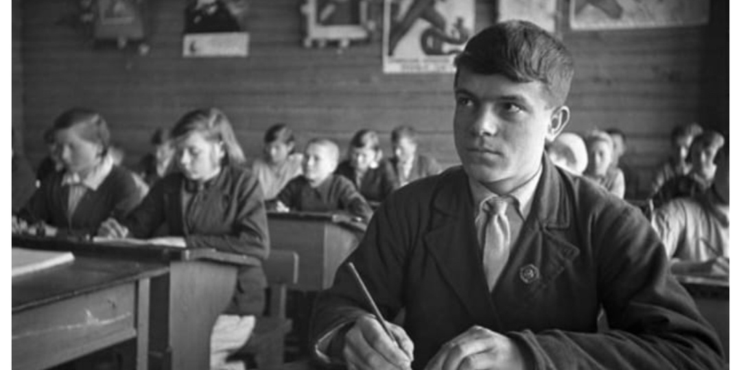 Почему в 1940 году советские родители не хотели отдавать детей в 8-10 классы?