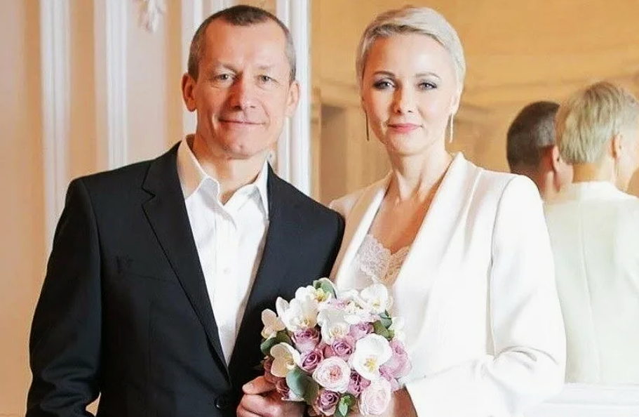 на фото Дарья Повереннова и Андрей Шаронов 