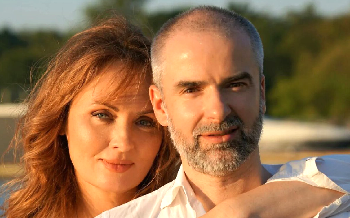 на фото Елена Ксенофонтова и Алексей Куликов