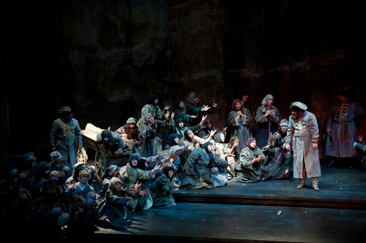 Опера "Борис Годунов" М. Мусоргского.