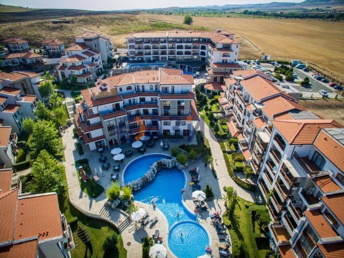 Вид на комплекс