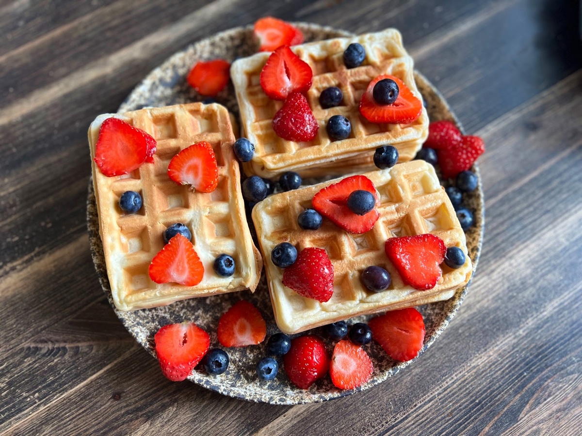 Вафли. Здесь я сочетала их со свежими ягодами (было лето и ягод было много)