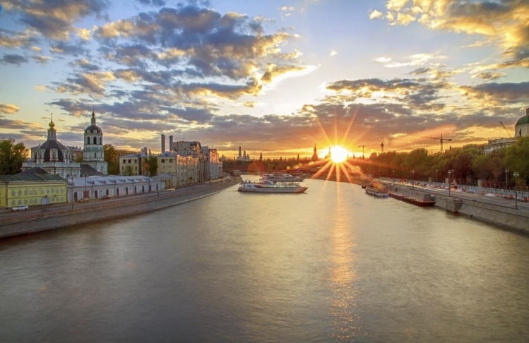 Солнечная Москва
