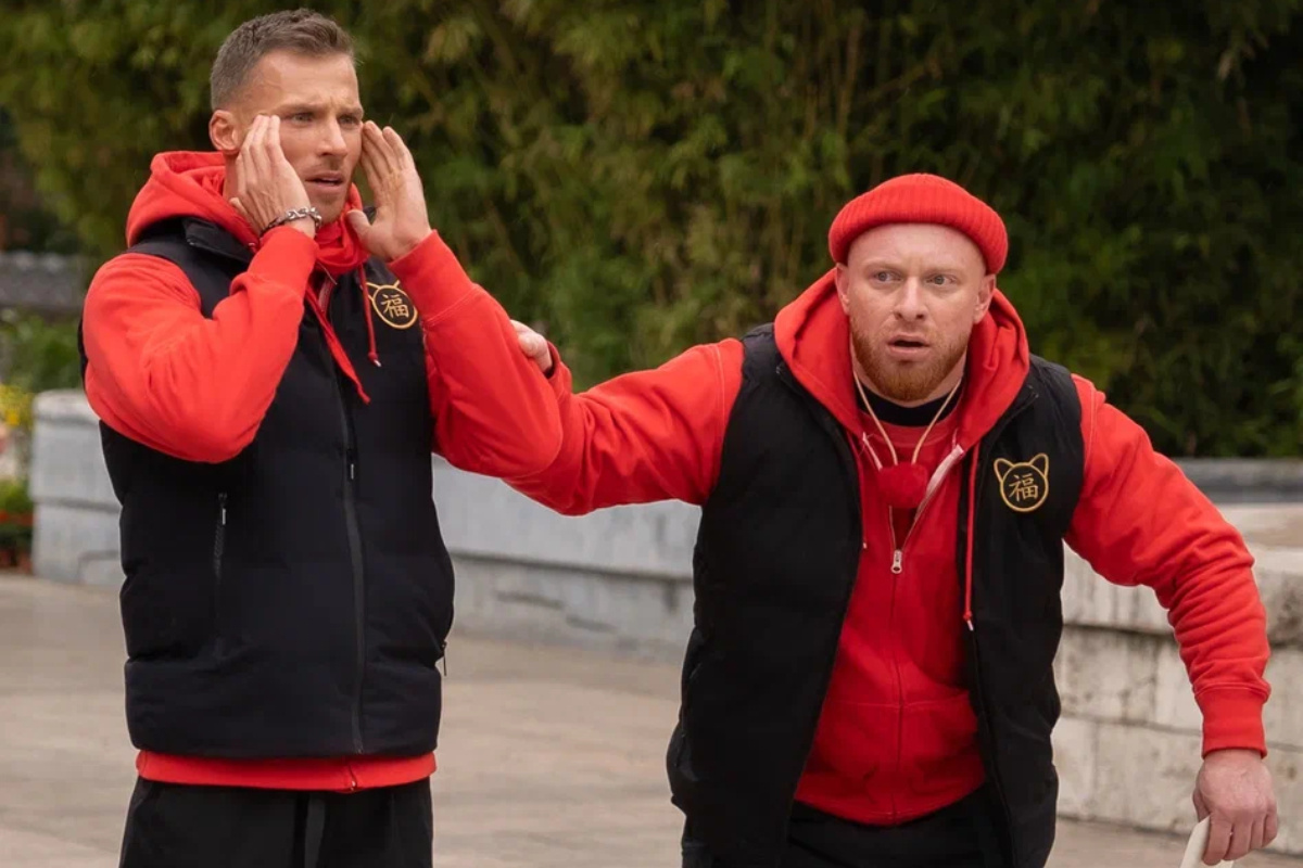 Кадр из шоу "Сокровища императора"/ ТНТ
