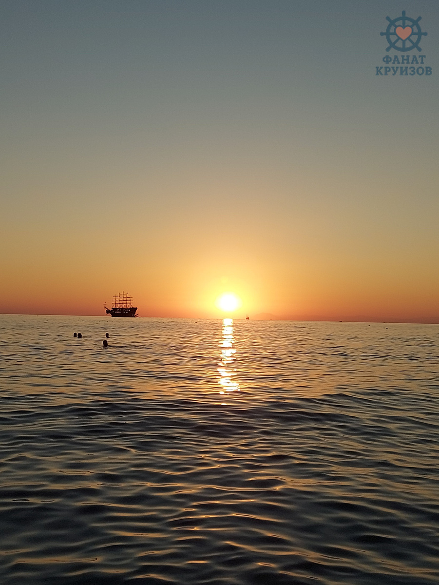 Каждое путешествие начинается с мечты. А мечта - с горизонта, на который вы однажды осмелились посмотреть.