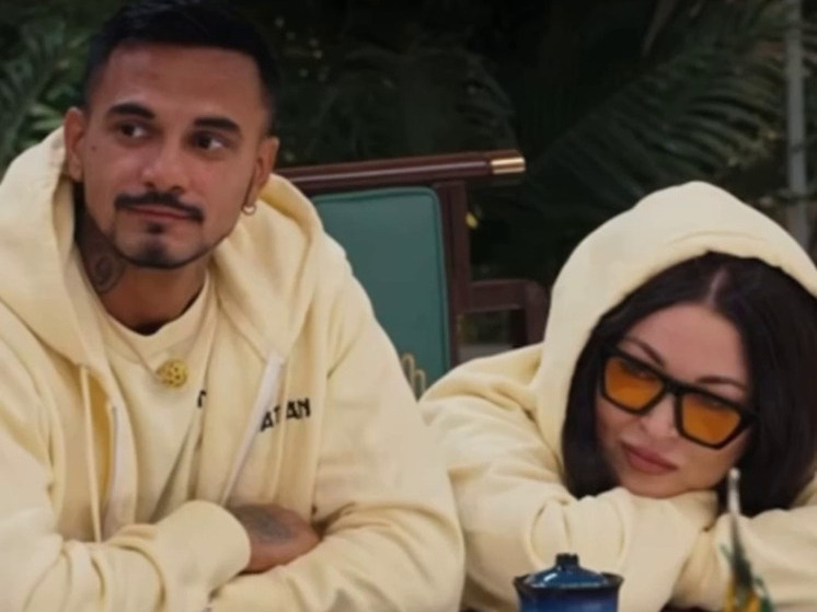 Кадр из шоу "Сокровища императора"/ ТНТ
