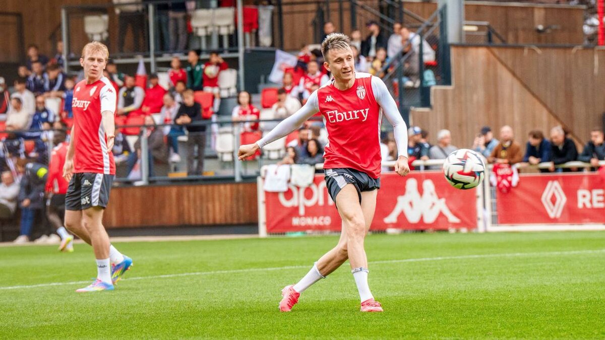 Александр Головин