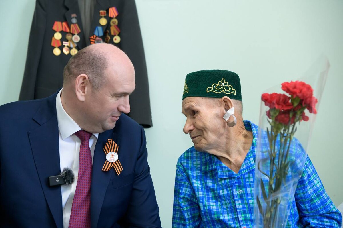     Евгений Солнцев посетил областной госпиталь ветеранов войн Оренбуржье
📷    Евгений Солнцев посетил областной госпиталь ветеранов войн Оренбуржье
📷    Евгений Солнцев посетил областной госпиталь ветеранов войн Оренбуржье
