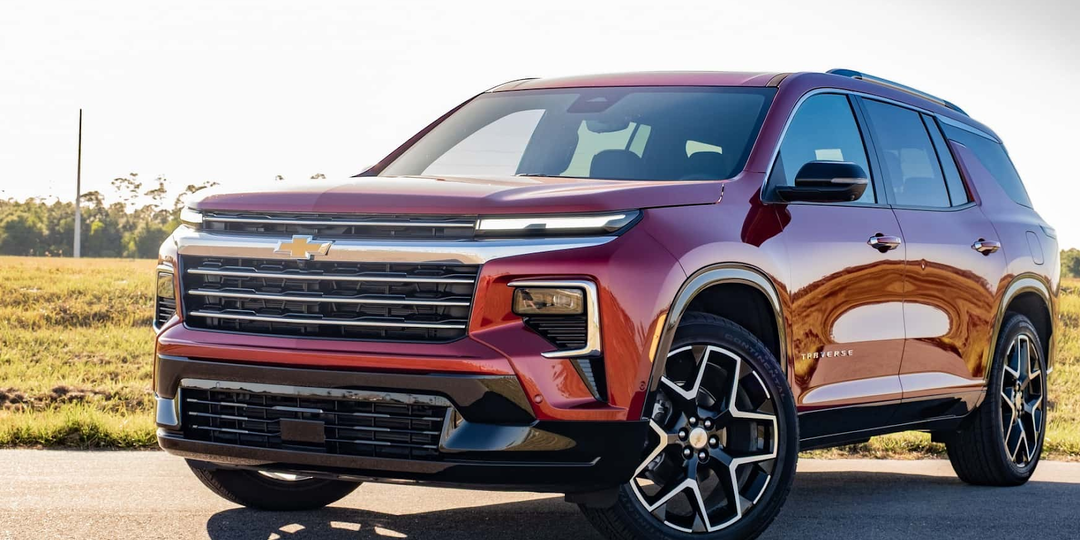 Chevrolet Traverse 2025: американский исполин бросает вызов времени (и «китайцам»?)