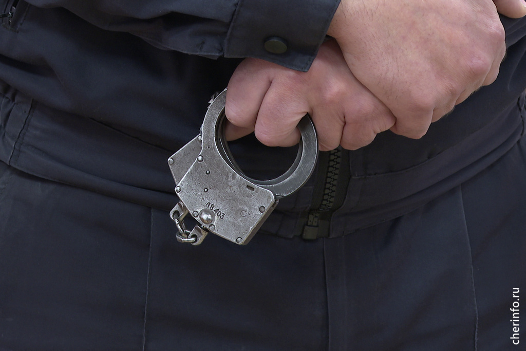    Происшествие случилось 5 мая около 15 часов в автобусе № 37, который двигался по проспекту Строителей.