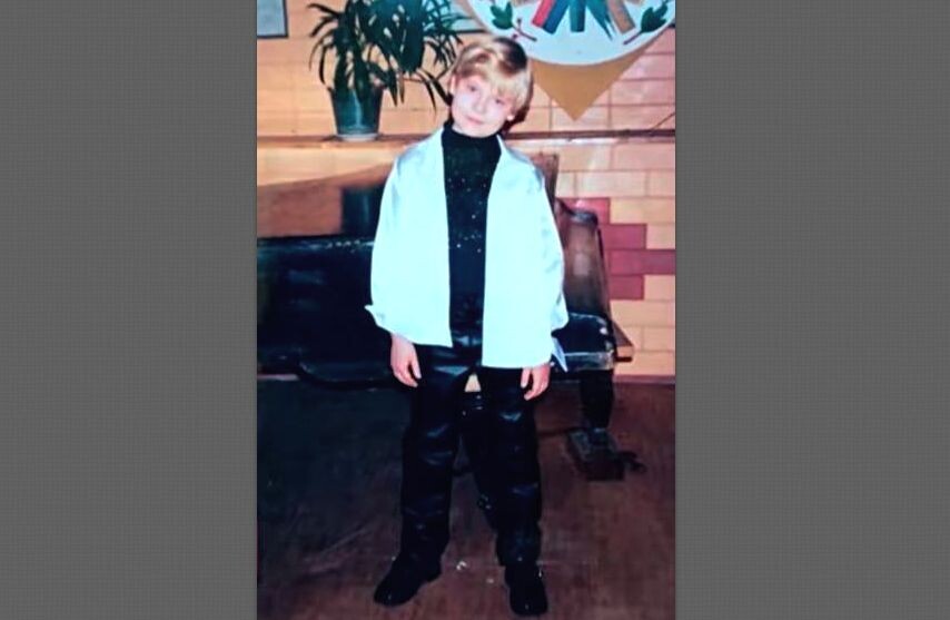 Ярослав-второклассник. Талант к музыке у него открылся ещё в детстве