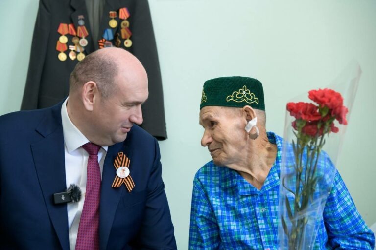    С Великой Победой: Евгений Солнцев в эти праздничные дни вместе с ветеранами Оренбуржья Белов Михаил Александрович