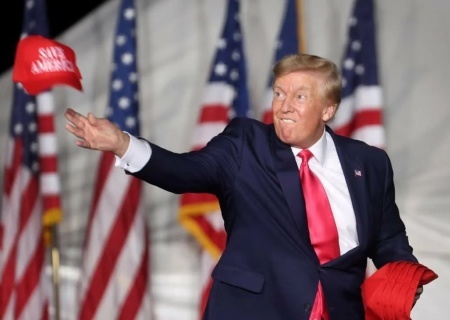    Узколобость трампистов